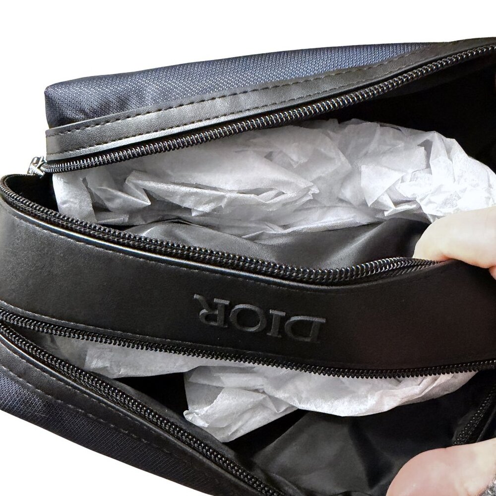 Dior Sauvage Men’s Travel Duo – Toiletry Pouch + 10 mL EDT Mini NIB - Picture 9 of 12